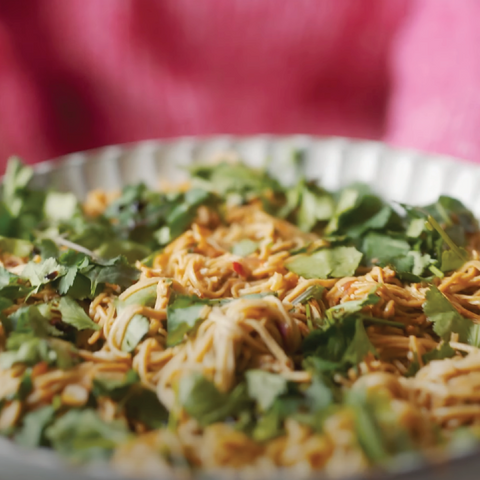 Spicy & Crunchy Edamame Spaghetti